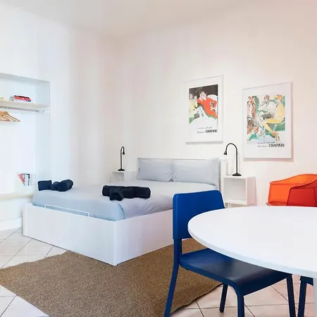Apartamento Xenia - Stylish Colorful Apt- Upbeat & Well-connected Area