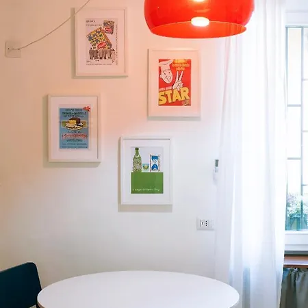 Apartamento Xenia - Stylish Colorful Apt- Upbeat & Well-connected Area